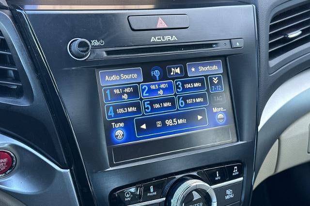 2017 Acura ILX w/Premium Pkg