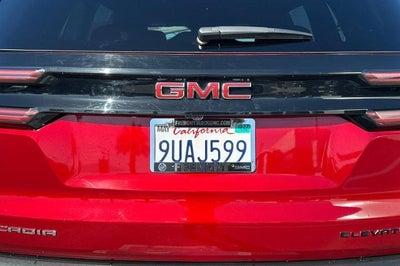 2025 GMC Acadia Elevation