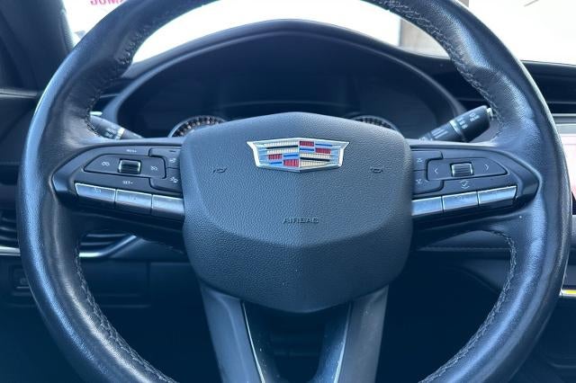 2022 Cadillac XT4 Luxury