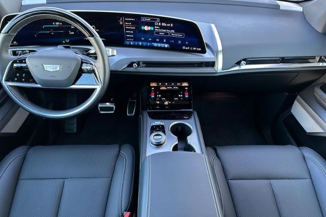 2026 Cadillac VISTIQ Luxury