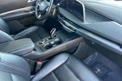 2025 Cadillac XT4 Premium Luxury