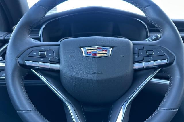 2025 Cadillac XT6 Luxury