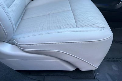 2025 Cadillac LYRIQ Luxury 1