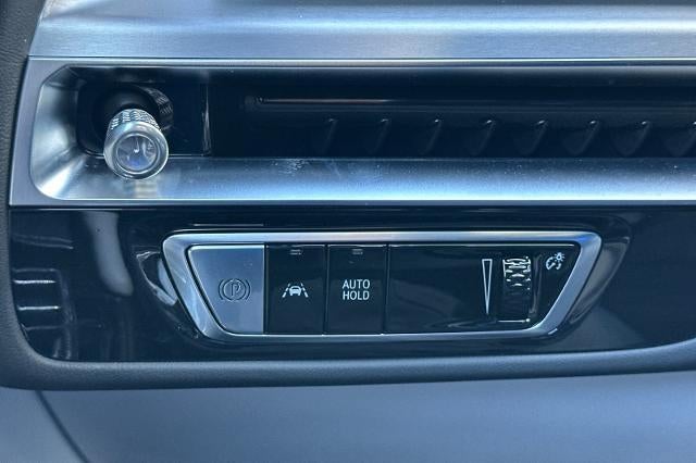 2025 Cadillac LYRIQ Luxury 1