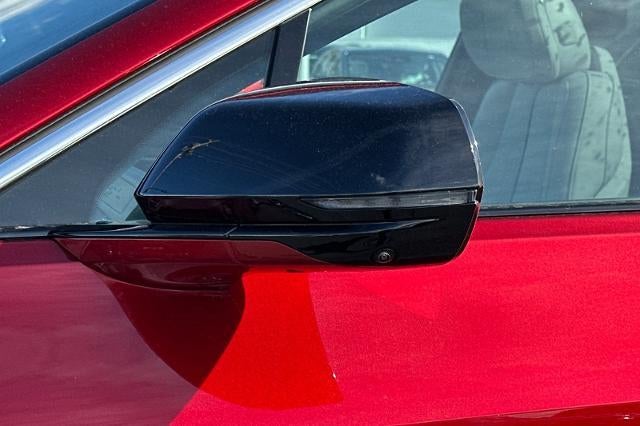 2025 Cadillac LYRIQ Luxury 1