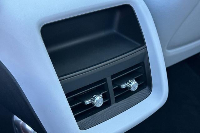 2025 Cadillac LYRIQ Luxury 1