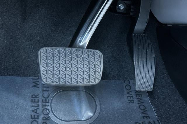 2025 Cadillac LYRIQ Luxury 1