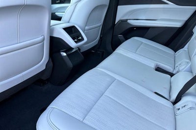 2024 Cadillac LYRIQ Luxury 1