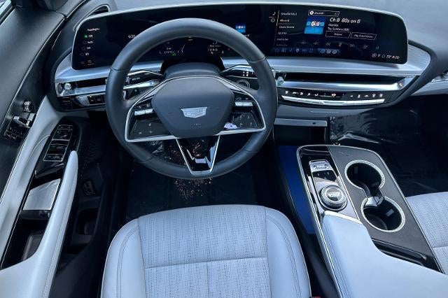 2024 Cadillac LYRIQ Luxury 1