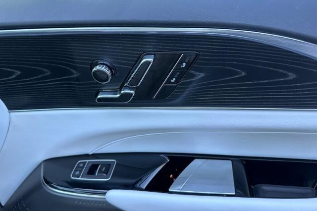 2024 Cadillac LYRIQ Luxury 1