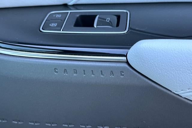 2024 Cadillac LYRIQ Luxury 1