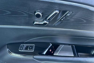 2024 Cadillac LYRIQ Luxury 1