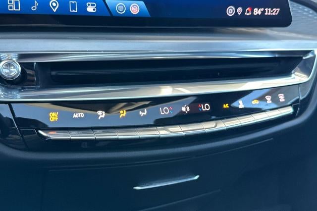 2024 Cadillac LYRIQ Luxury 1