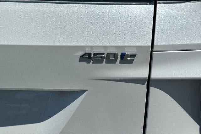 2024 Cadillac LYRIQ Luxury 1