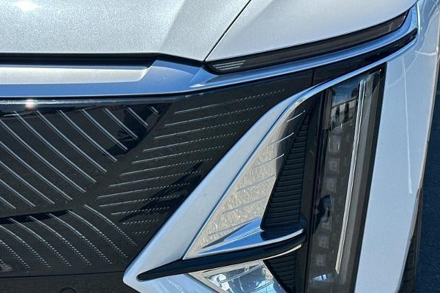 2024 Cadillac LYRIQ Luxury 1