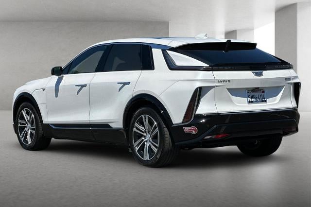 2024 Cadillac LYRIQ Luxury 1