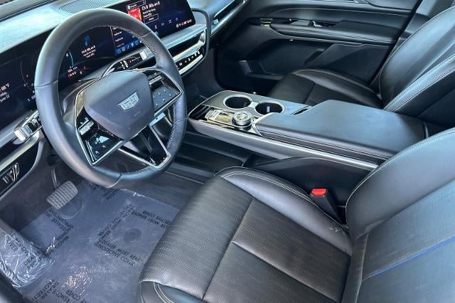 2024 Cadillac LYRIQ Luxury 1