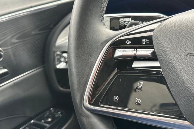 2024 Cadillac LYRIQ Luxury 1