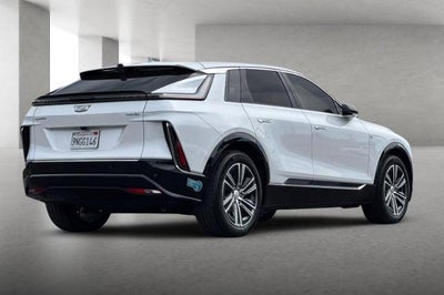 2024 Cadillac LYRIQ Luxury 1