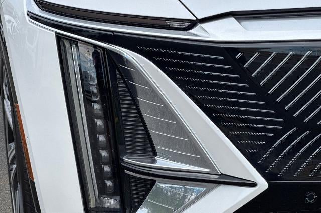 2024 Cadillac LYRIQ Luxury 1