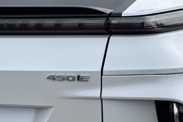 2024 Cadillac LYRIQ Luxury 1