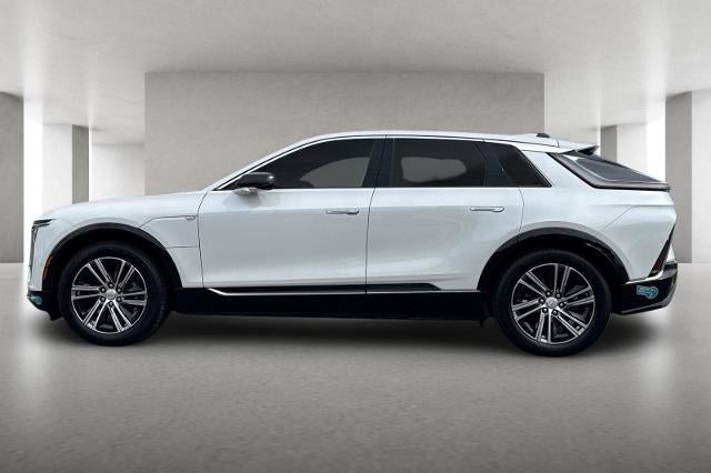 2024 Cadillac LYRIQ Luxury 1