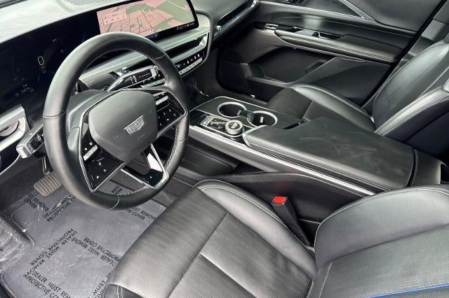 2024 Cadillac LYRIQ Luxury 1