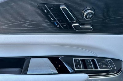 2024 Cadillac LYRIQ Luxury 2