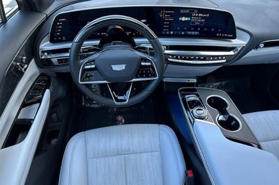2024 Cadillac LYRIQ Luxury 2