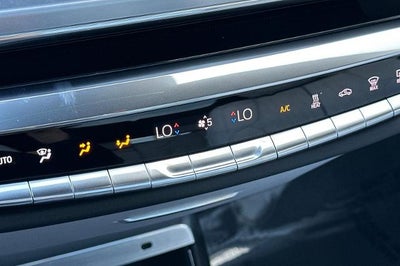 2024 Cadillac LYRIQ Luxury 2