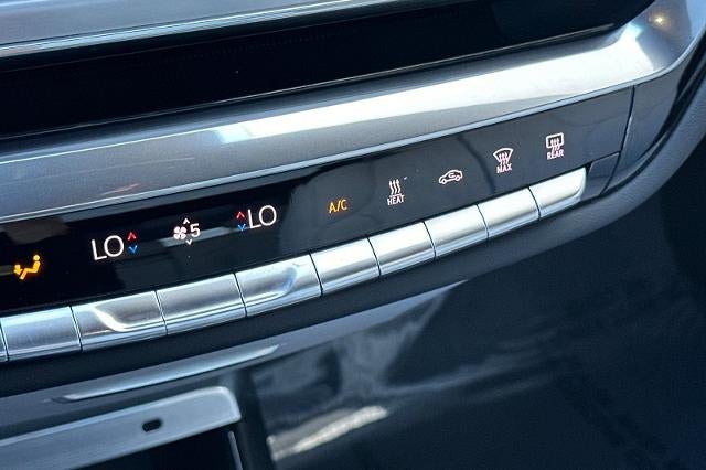 2024 Cadillac LYRIQ Luxury 2