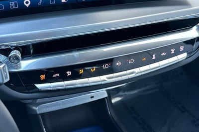 2024 Cadillac LYRIQ Luxury 2