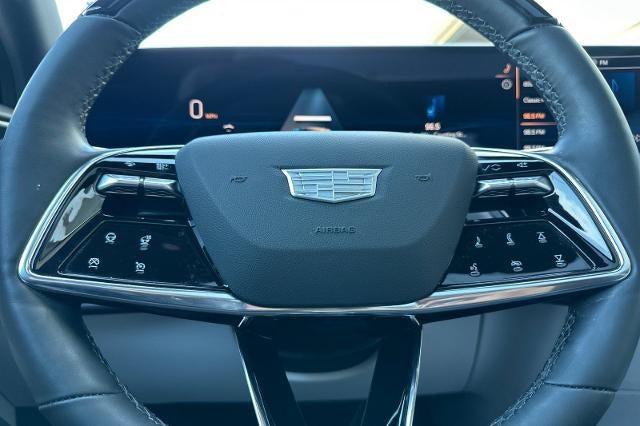 2024 Cadillac LYRIQ Luxury 2