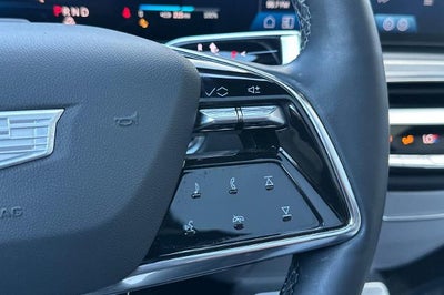 2024 Cadillac LYRIQ Luxury 2