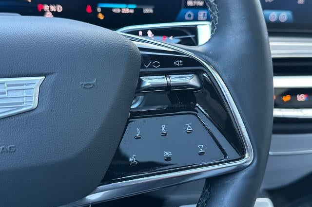 2024 Cadillac LYRIQ Luxury 2