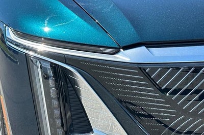 2024 Cadillac LYRIQ Luxury 2