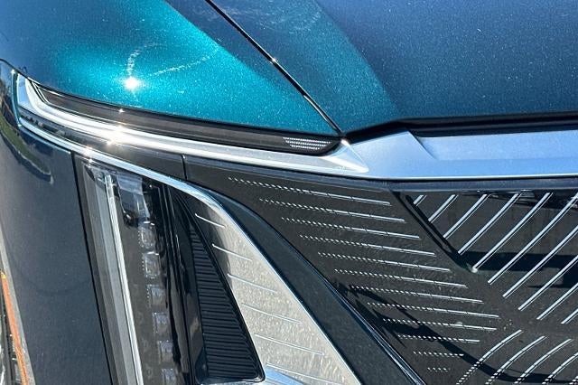 2024 Cadillac LYRIQ Luxury 2