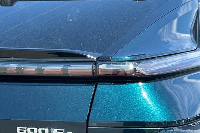 2024 Cadillac LYRIQ Luxury 2