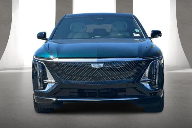 2024 Cadillac LYRIQ Luxury 2
