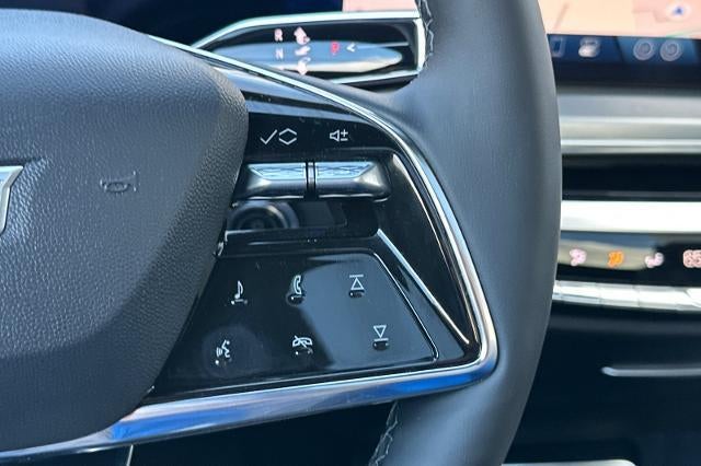 2025 Cadillac LYRIQ Sport 1