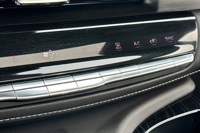 2023 Cadillac Escalade Sport