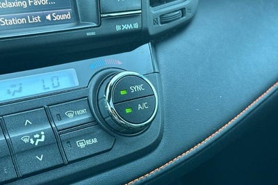 2018 Toyota RAV4 SE