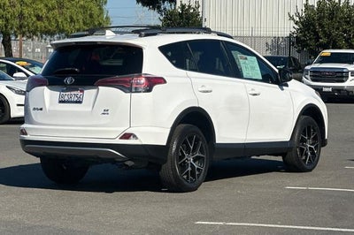 2018 Toyota RAV4 SE