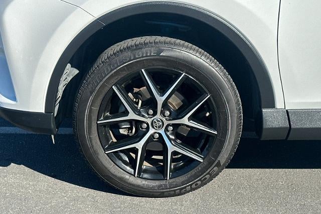 2018 Toyota RAV4 SE