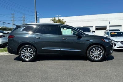 2020 Buick Enclave Essence