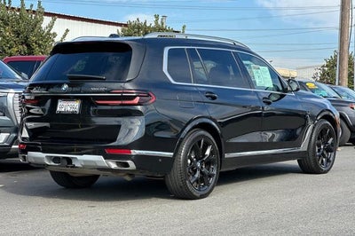 2025 BMW X7 xDrive40i
