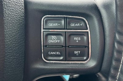 2017 RAM 1500 Big Horn Crew Cab 4x4 5'7" Box