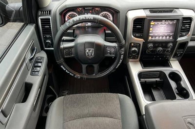 2017 RAM 1500 Big Horn Crew Cab 4x4 5'7" Box