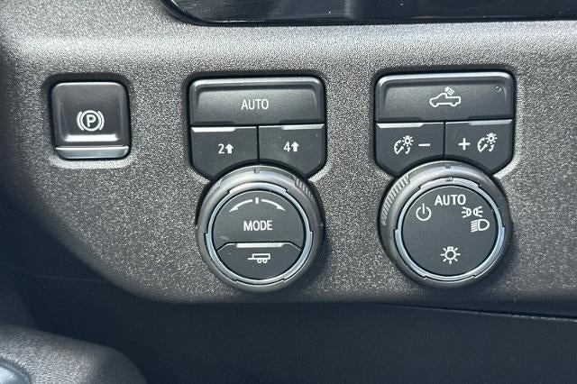 2025 Chevrolet Silverado 1500 LT (2FL)