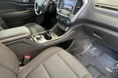2022 GMC Acadia AT4